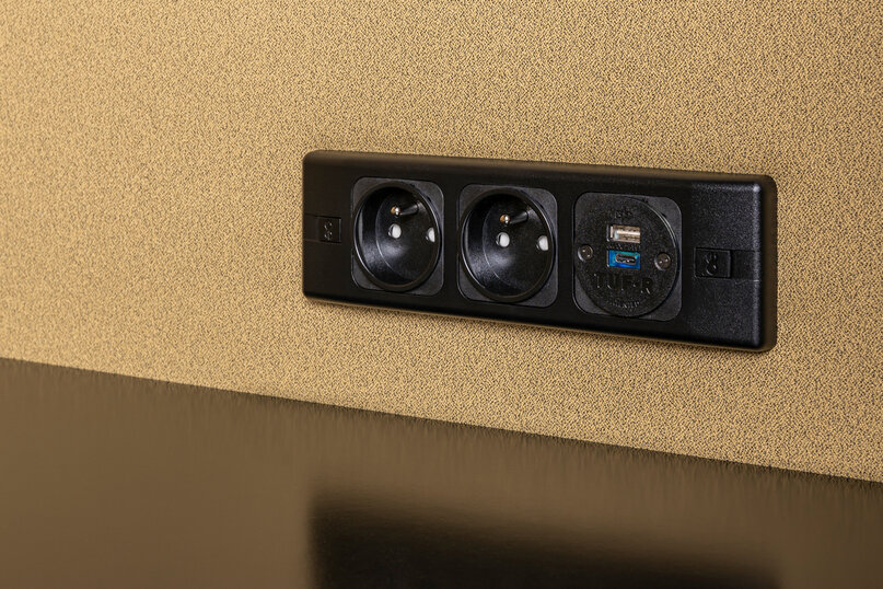 Akustická telefónna búdka Hana