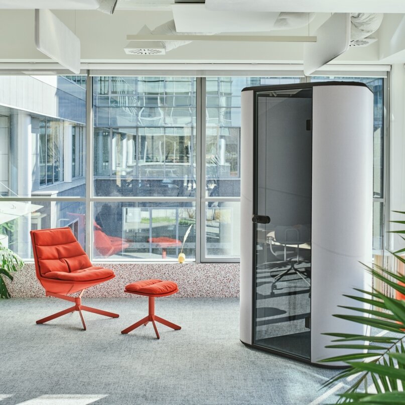 Akustická telefónna búdka Hana