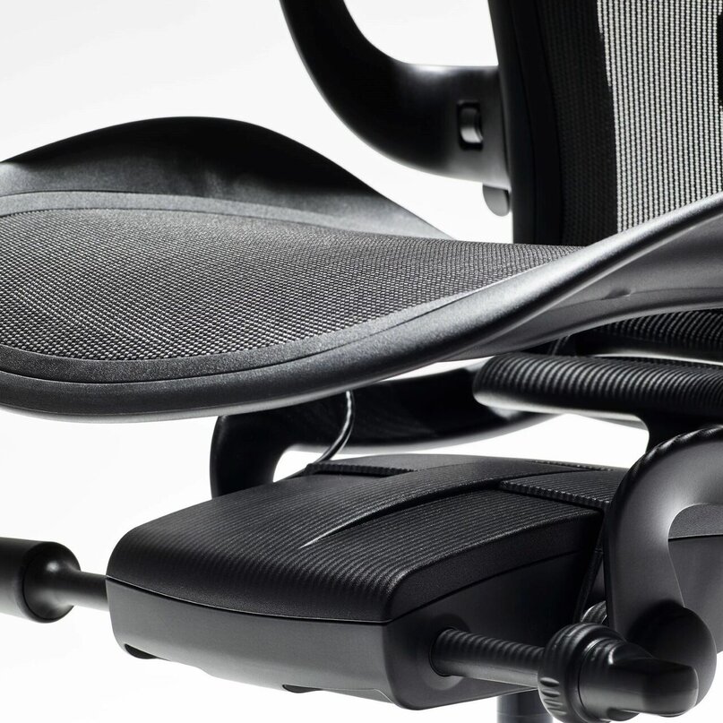 Herman Miller Aeron graphite veľkosť C