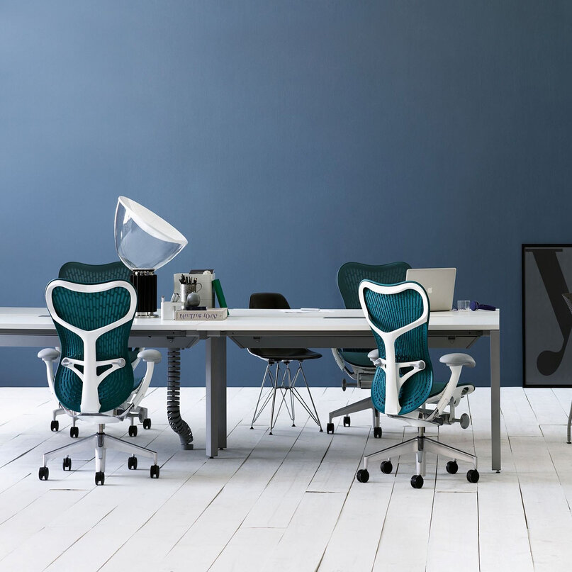 Herman Miller Mirra 2 butterfly tyrkysová