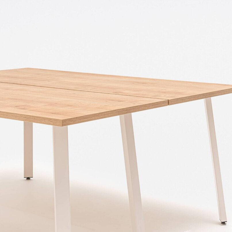 Kancelársky stôl Ogi A