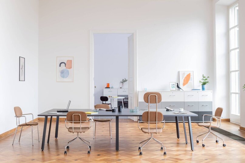 Kancelársky stôl Ogi A