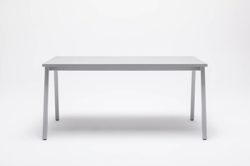 Kancelársky stôl Ogi M