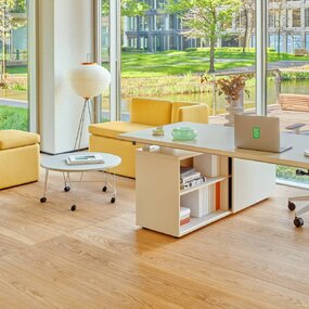 Kancelársky stôl Ogi M