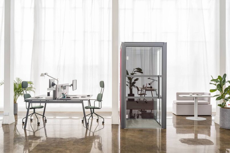 Kancelársky stôl Ogi M