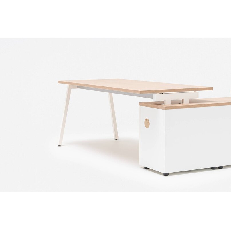 Kancelársky stôl Ogi M