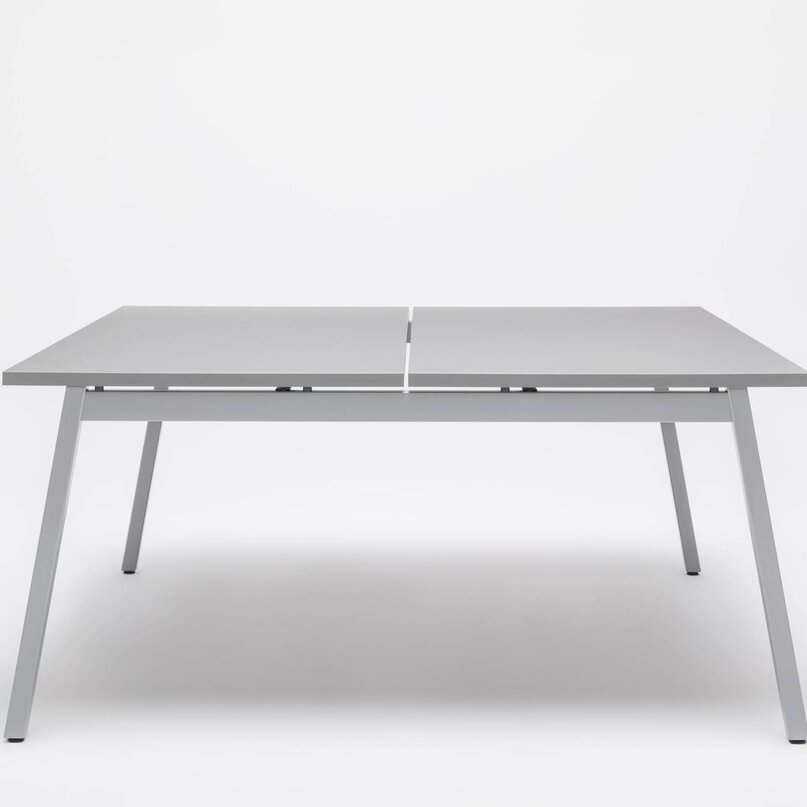 Kancelársky stôl Ogi M