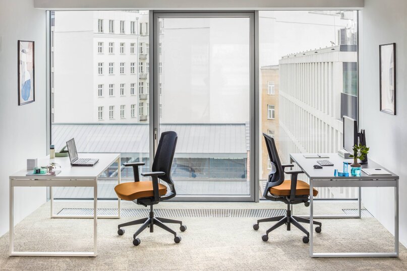 Kancelársky stôl Ogi Q