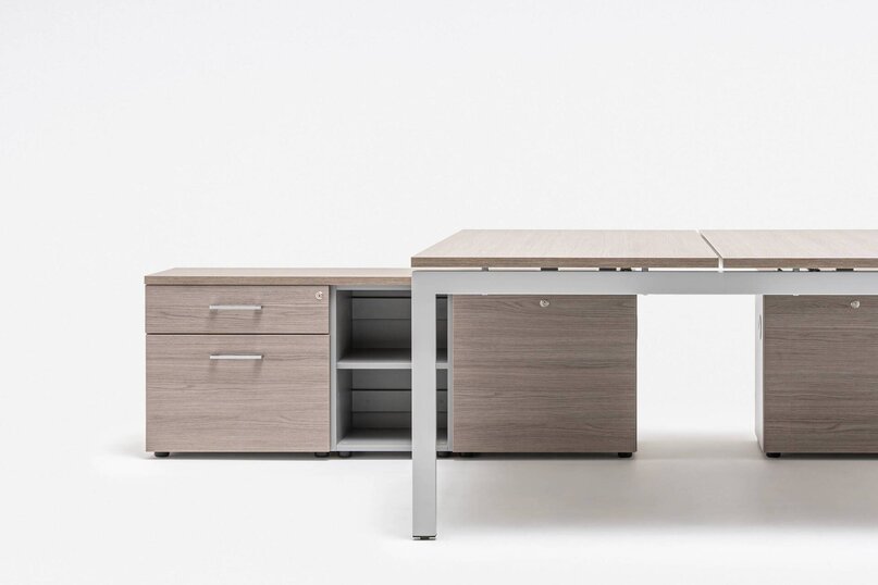 Kancelársky stôl Ogi U