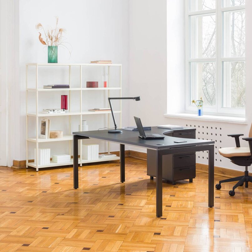 Kancelársky stôl Ogi U