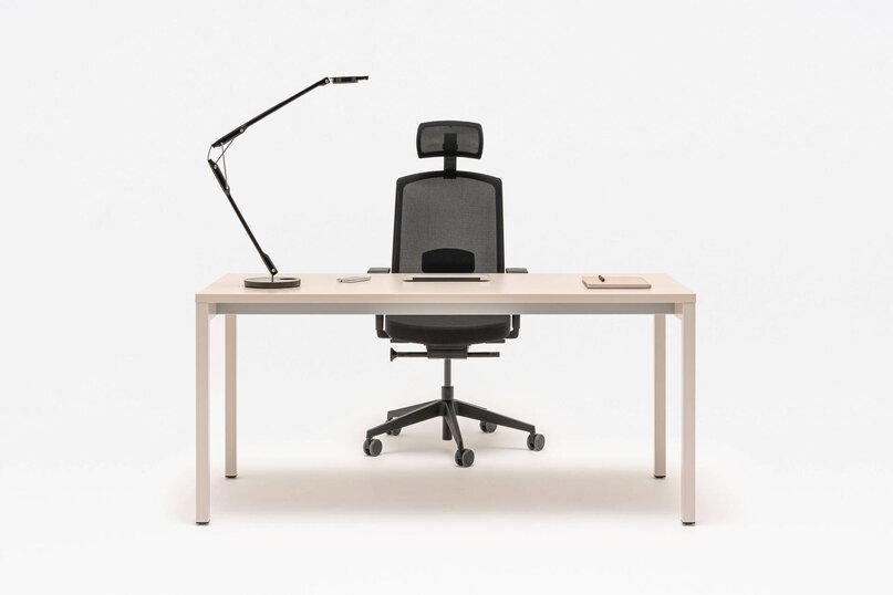 Kancelársky stôl Ogi Y