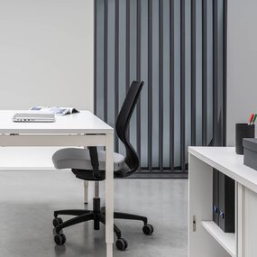 Kancelársky stôl Ogi Y