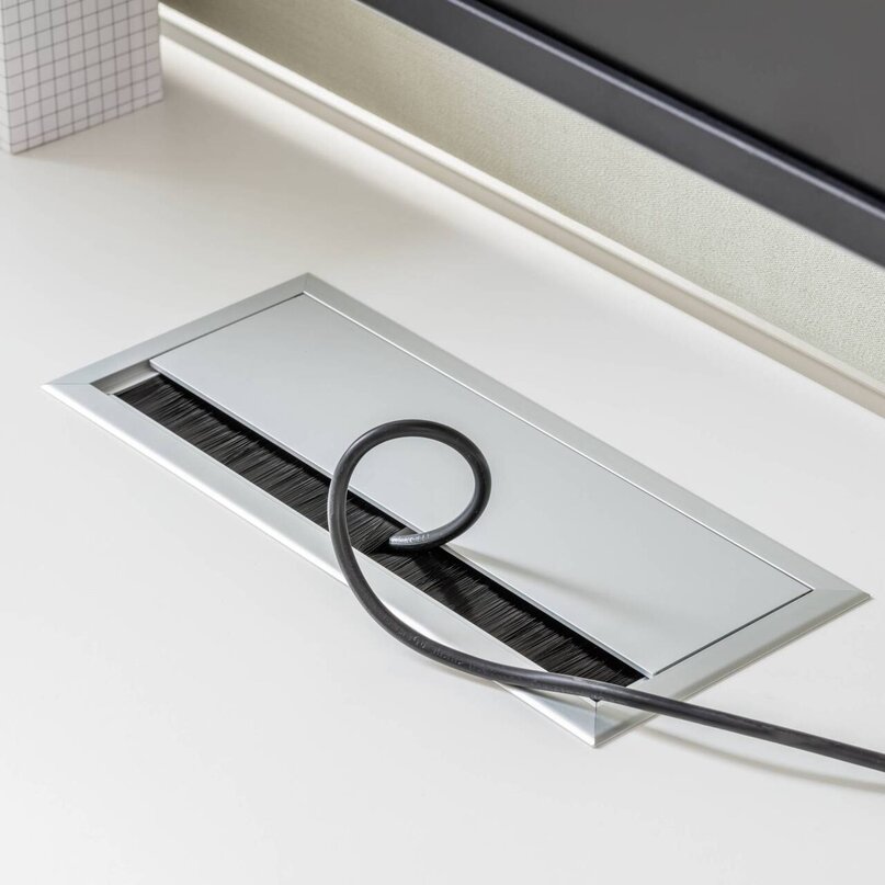 Kancelársky stôl Ogi Y